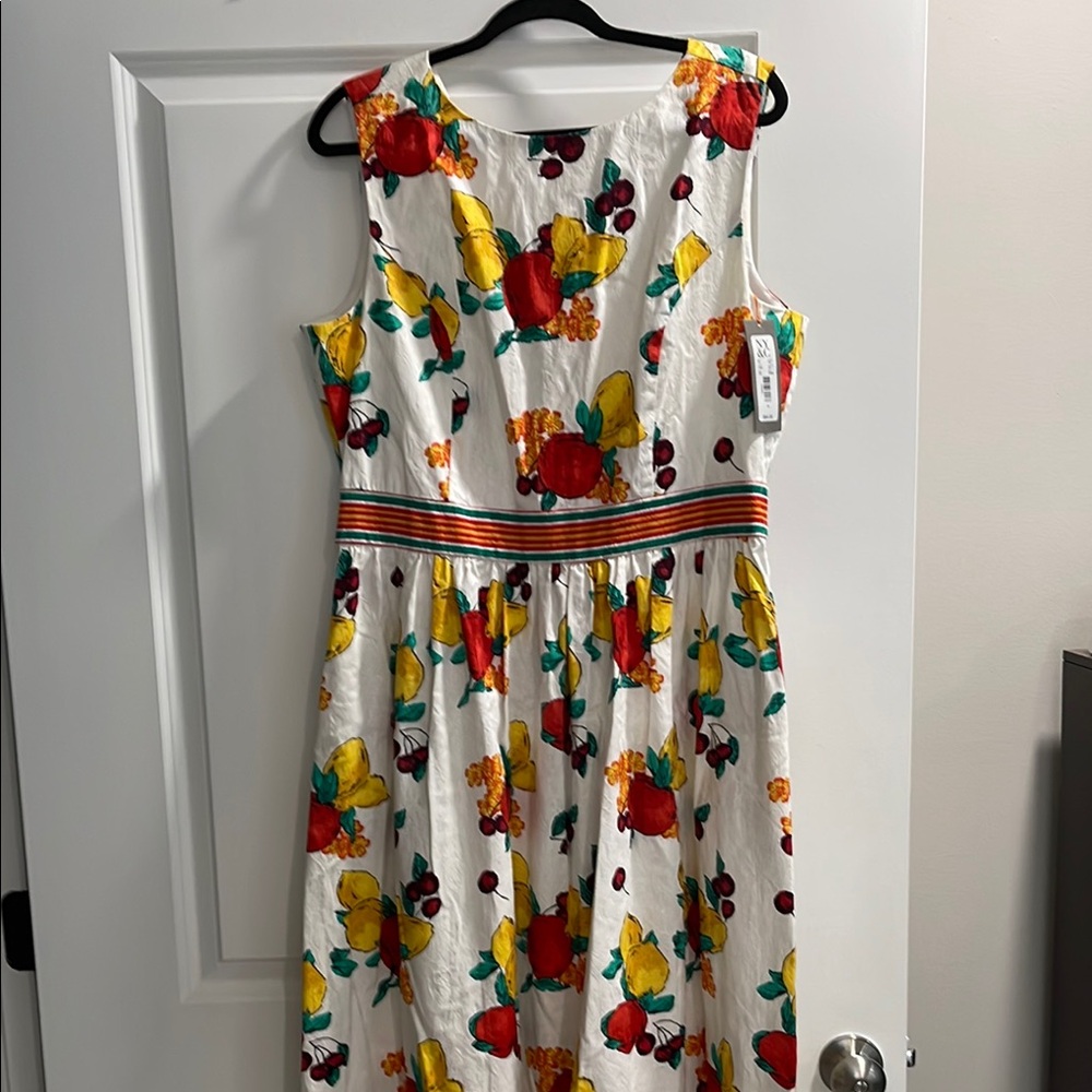 New York & Company White and Red Sleeveless Sundress